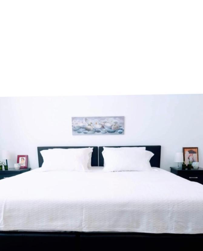 Iraa'S Apartment Sarande Exterior photo